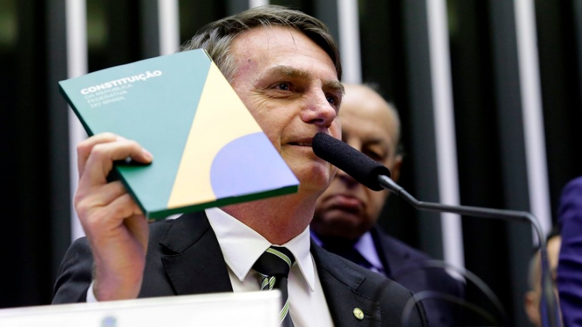 Editorial: Bolsonaro combate la educación para esclavos - 13/11/18